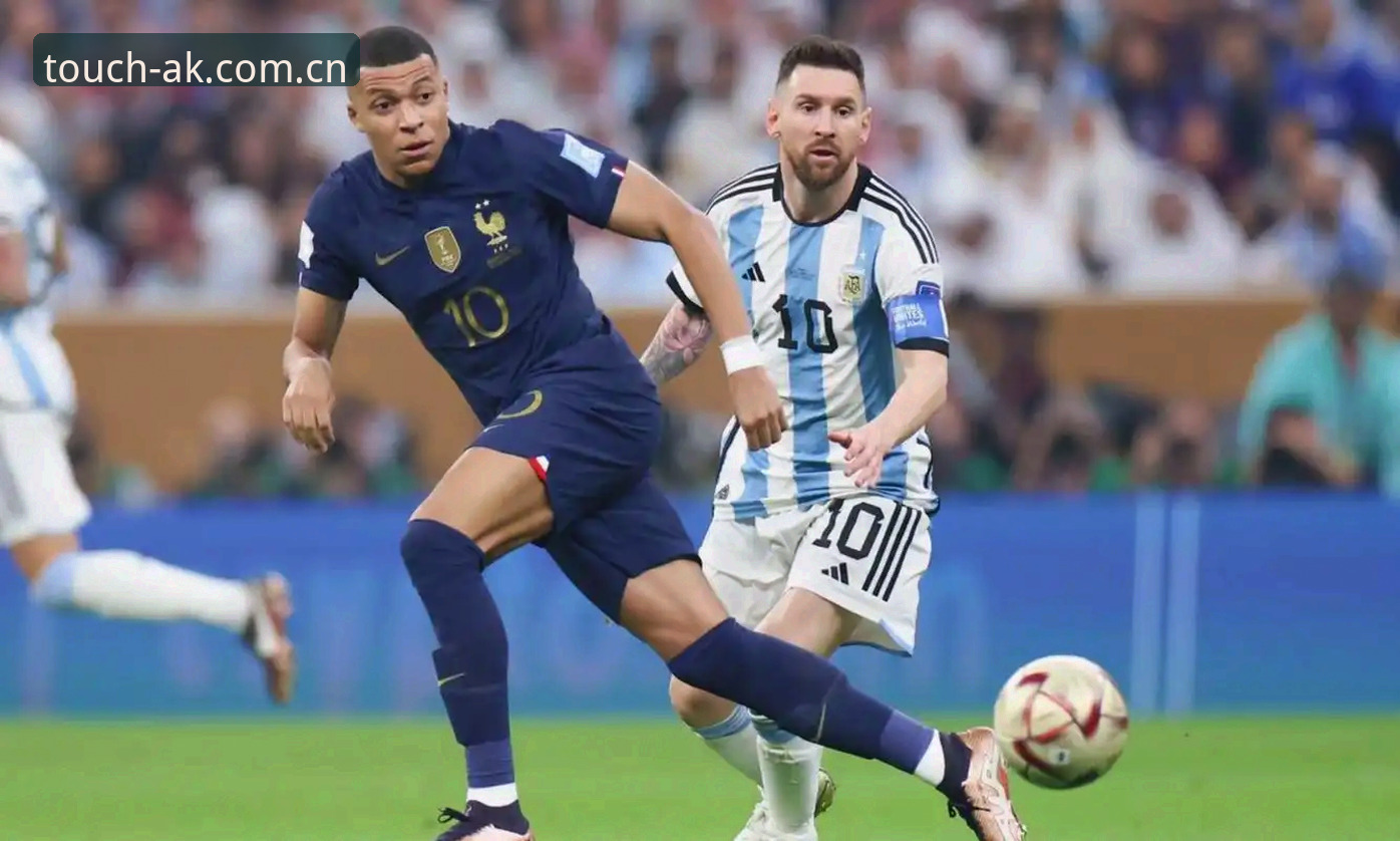 姆巴佩16球追平克洛泽 vs 梅西18球领跑：世界杯射手王之争，谁更值得熬夜？